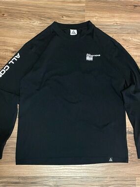 Nike ACG Black Long sleeve sz S